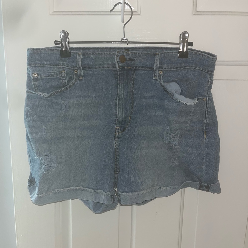 Signature high-rise jean shorts